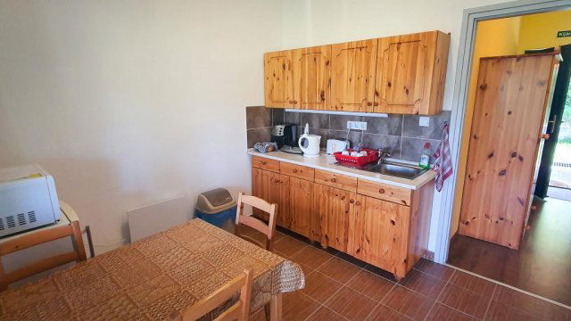 Eladó üzlethelyiség, Lispeszentadorjánban 360 M Ft