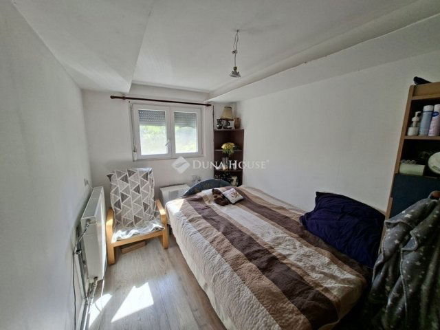 Eladó családi ház, Veresegyházon 54 M Ft, 2 szobás