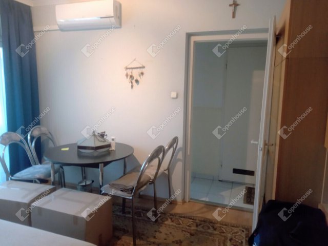 Eladó panellakás, Szegeden 56.5 M Ft, 3 szobás