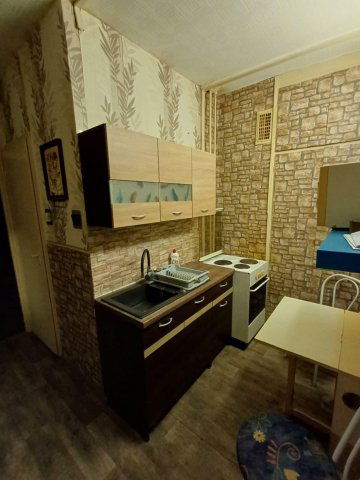 Eladó panellakás, Oroszlányban 27.9 M Ft, 1+1 szobás