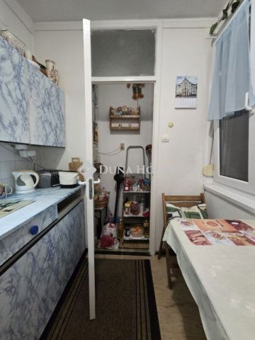 Eladó panellakás, Szegeden 52 M Ft, 2 szobás