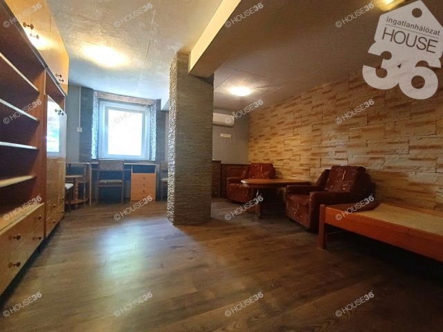 Eladó családi ház, Tiszaalpáron 15.9 M Ft, 2 szobás