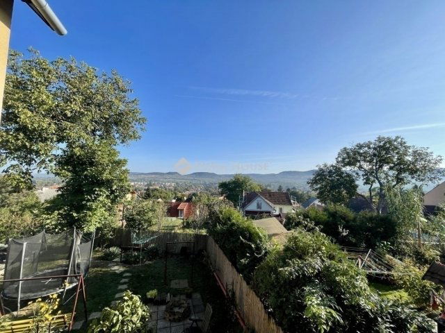 Eladó családi ház, Dorogon 79.9 M Ft, 5 szobás