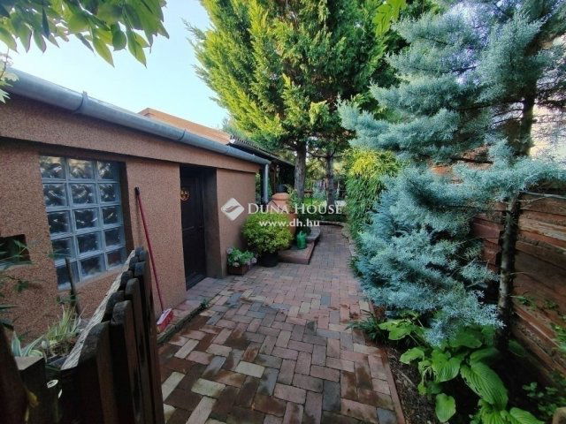 Eladó családi ház, Budapesten, XVI. kerületben 130 M Ft
