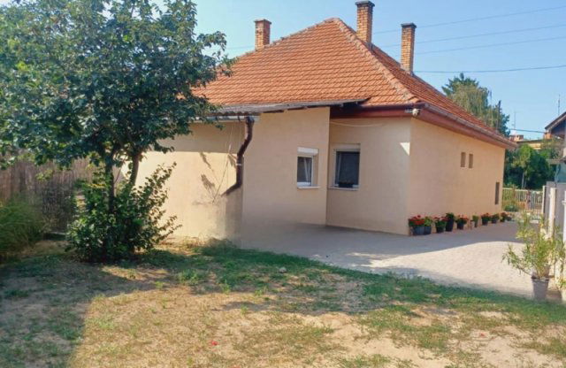 Eladó családi ház, Ócsán 48.9 M Ft, 2 szobás