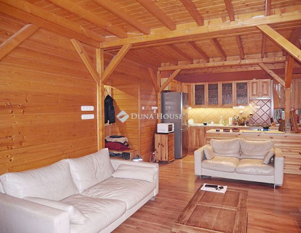 Eladó családi ház, Kecskeméten 67.9 M Ft, 8 szobás