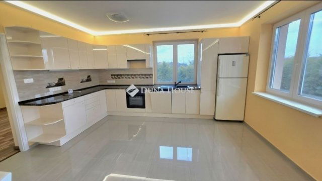 Eladó ikerház, Halásztelken 154 M Ft, 4 szobás