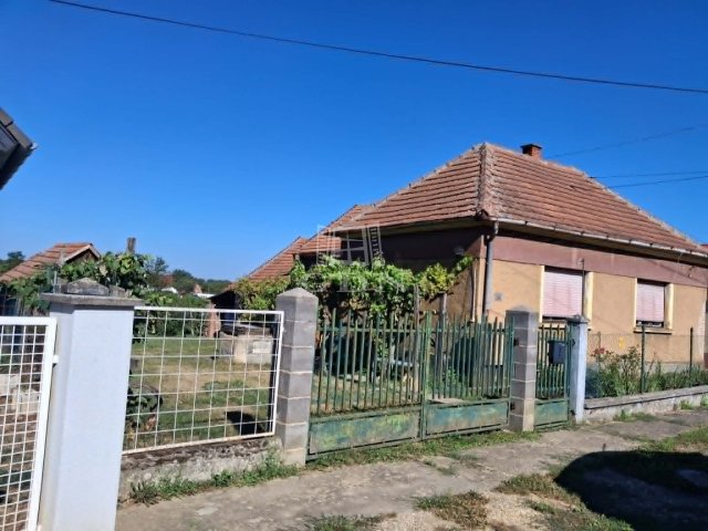 Eladó családi ház, Katafán 20.99 M Ft, 2 szobás