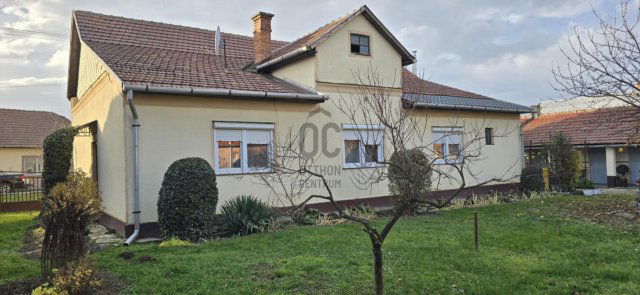 Eladó családi ház, Tiszacsegén 26 M Ft, 5 szobás
