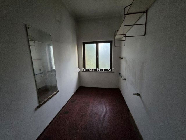 Eladó ikerház, Pécsett 83.99 M Ft, 3 szobás