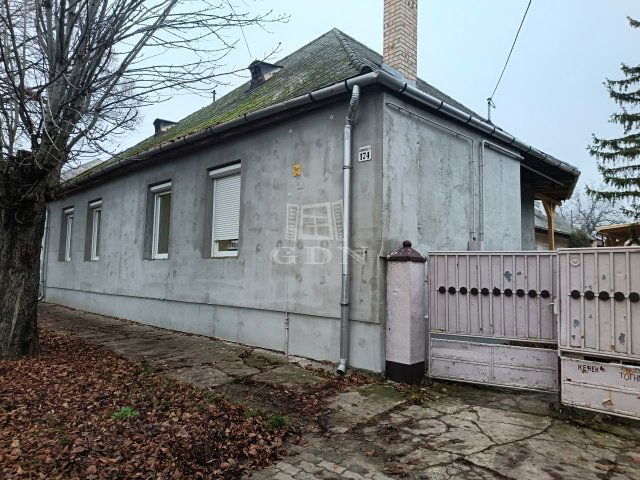 Eladó családi ház, Gyöngyössolymoson 42.9 M Ft, 3 szobás