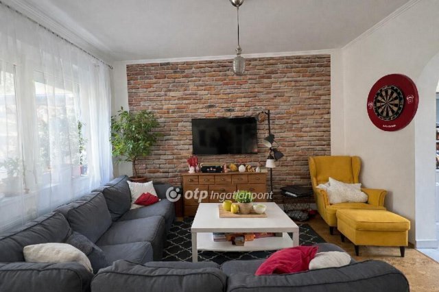 Eladó sorház, Egerben 87.5 M Ft, 1+3 szobás