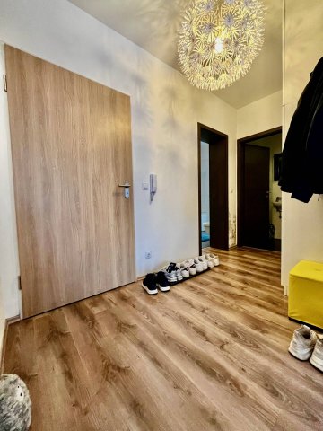 Eladó téglalakás, Pécsett 78.5 M Ft, 3 szobás