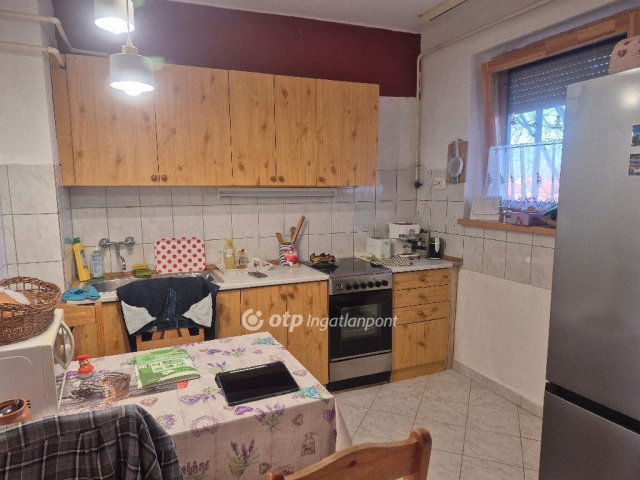 Eladó téglalakás, Barcson 22.5 M Ft, 2 szobás