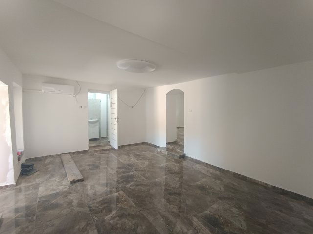 Eladó családi ház, Keszün, Petőfi utcában 26.5 M Ft, 3 szobás