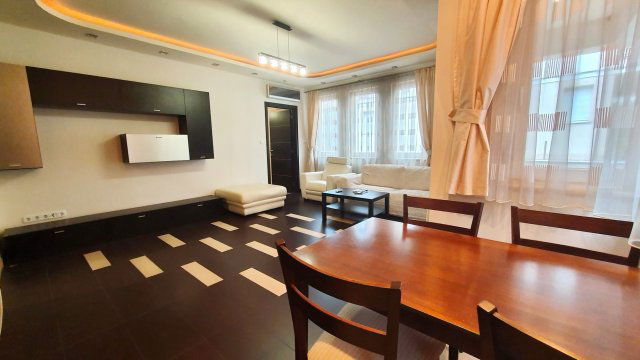 Kiadó téglalakás, albérlet, Debrecenben 310 E Ft / hó, 3 szobás