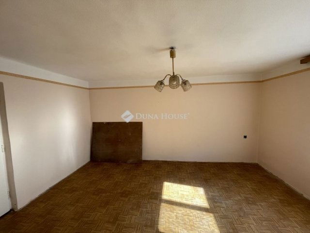 Eladó családi ház, Sülysápon 40.9 M Ft, 3 szobás