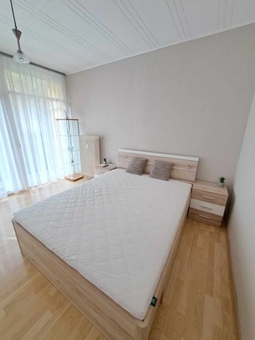 Kiadó panellakás, albérlet, Pécsett 200 E Ft / hó, 2 szobás