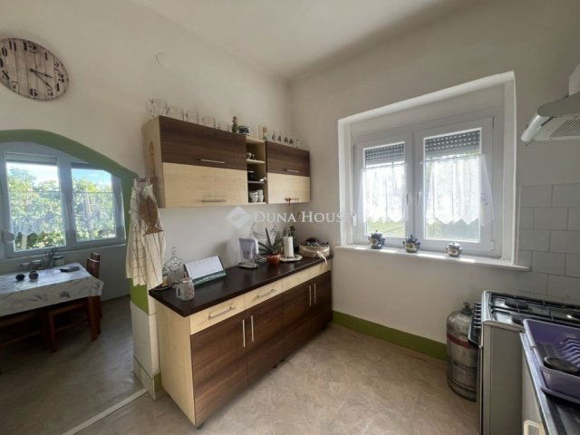 Eladó családi ház, Tiszaszigeten 45 M Ft, 2 szobás