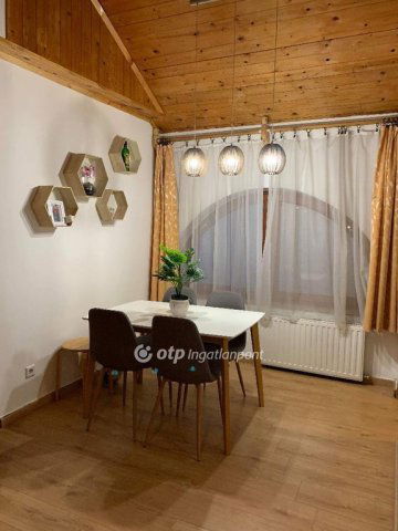 Eladó téglalakás, Pécsett 59.9 M Ft, 1+2 szobás