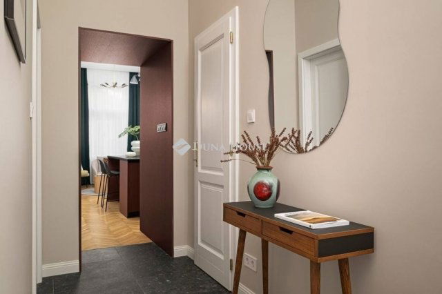 Eladó téglalakás, Budapesten, VII. kerületben 120 M Ft, 3 szobás