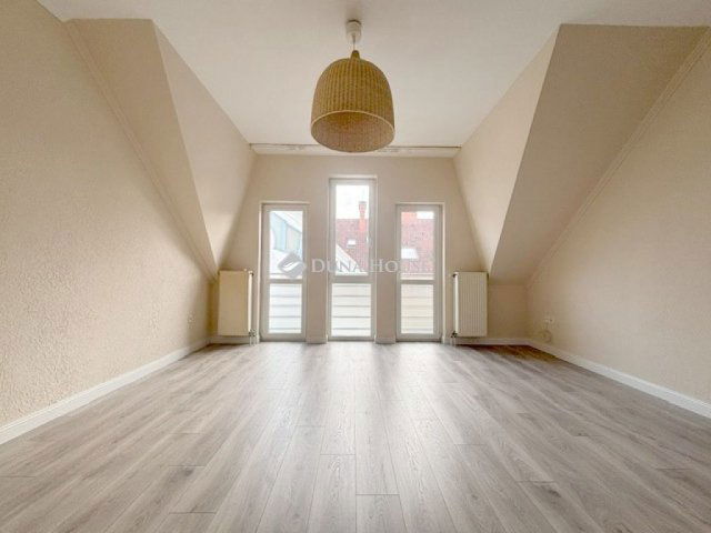 Kiadó téglalakás, albérlet, Kecskeméten 230 E Ft / hó