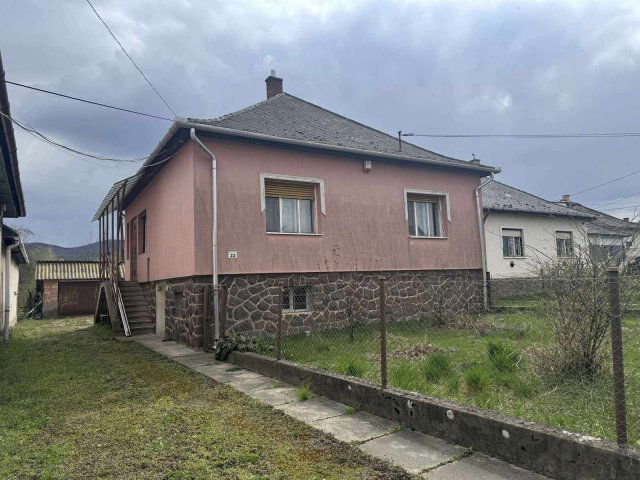 Eladó családi ház, Recsken 24.5 M Ft, 2 szobás