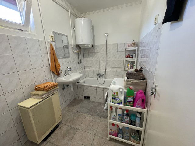 Eladó családi ház, Cserkeszőlőn 30.5 M Ft, 1 szobás