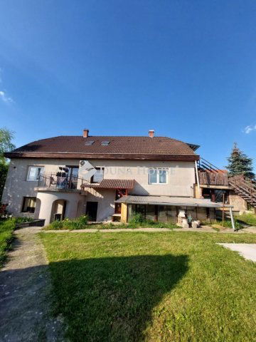 Eladó családi ház, Érsekvadkerten 69.9 M Ft, 8 szobás