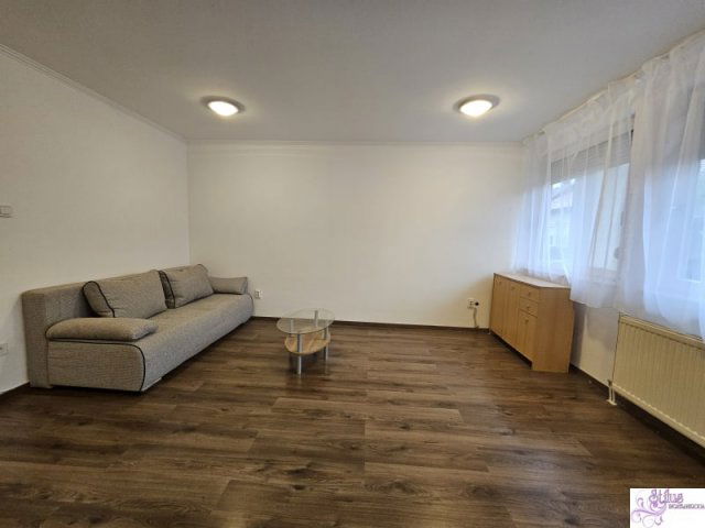 Kiadó téglalakás, albérlet, Vácon 180 E Ft / hó, 1+1 szobás