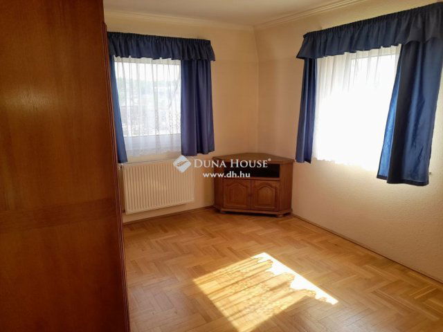 Eladó családi ház, Veresegyházon 220 M Ft, 6 szobás