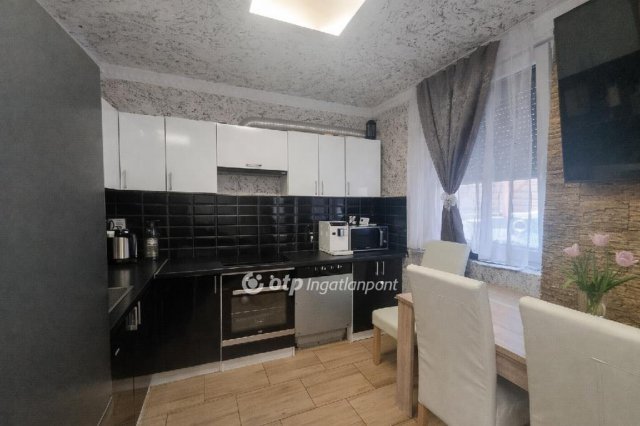 Eladó sorház, Tökölön 69.9 M Ft, 4 szobás