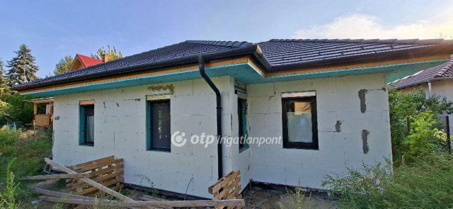 Eladó családi ház, Gödön 111.9 M Ft, 2+2 szobás