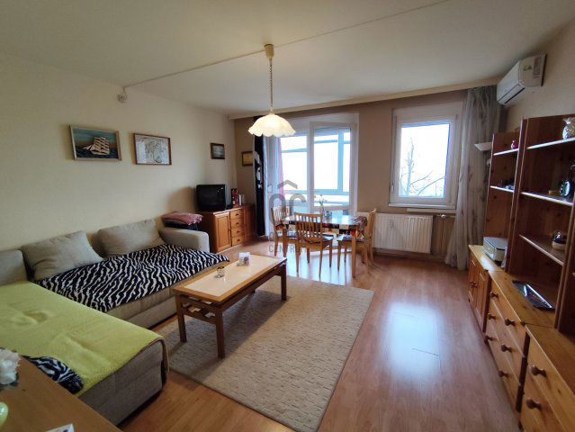 Eladó panellakás, Veszprémben 44.9 M Ft, 2 szobás