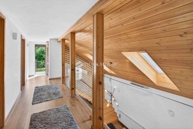 Eladó családi ház, Kiskunlacházán 179.9 M Ft, 5 szobás