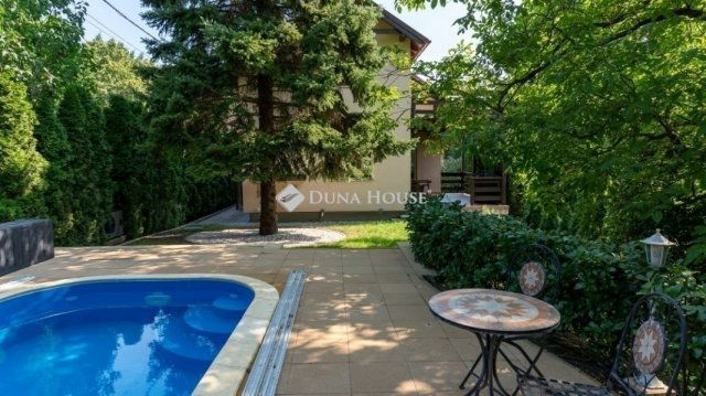 Eladó családi ház, Szentendrén 179 M Ft, 4 szobás