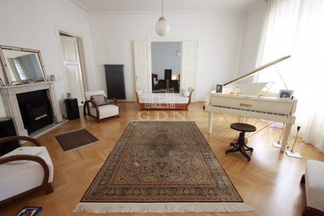 Eladó téglalakás, Budapesten, V. kerületben 188 M Ft, 2 szobás