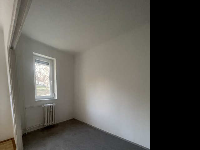 Eladó téglalakás, Komlón 24.5 M Ft, 1+1 szobás