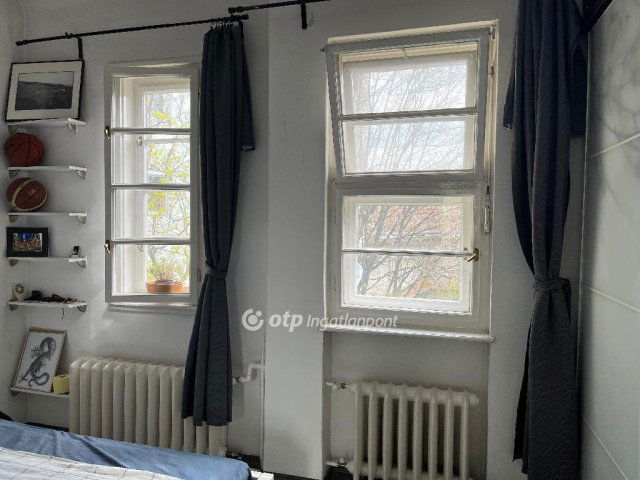 Eladó téglalakás, Budapesten, V. kerületben 106.5 M Ft, 2 szobás