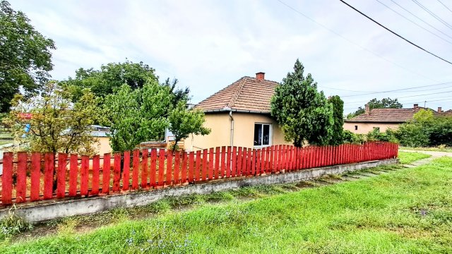 Eladó családi ház, Emődön 14.99 M Ft, 2 szobás