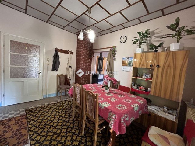 Eladó családi ház, Nagybaracskán 14.99 M Ft, 3 szobás