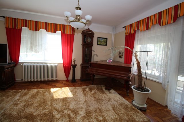 Eladó családi ház, Isaszegen 97.5 M Ft, 5 szobás