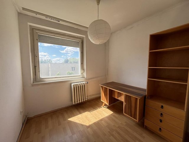 Eladó panellakás, Budapesten, III. kerületben 69.9 M Ft
