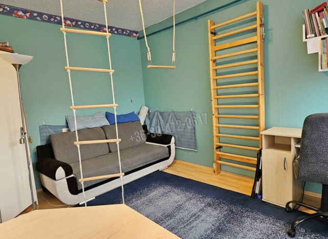 Eladó panellakás, Egerben 36.9 M Ft, 2 szobás