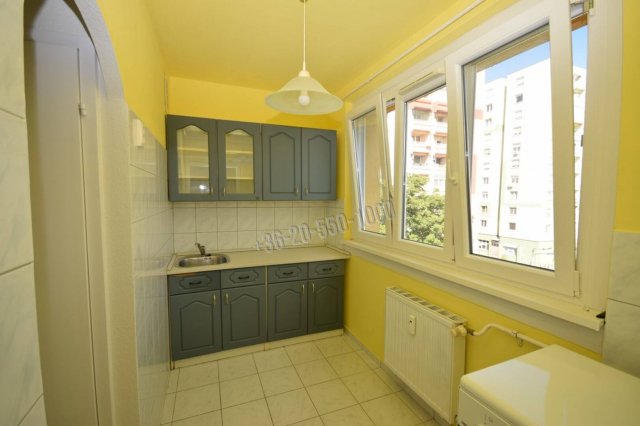 Kiadó panellakás, albérlet, Budaörsön, Lévai utcában
