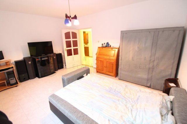 Eladó téglalakás, Szegeden 77 M Ft, 3 szobás