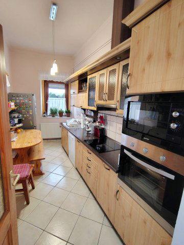 Eladó családi ház, Cegléden 67.9 M Ft, 3 szobás