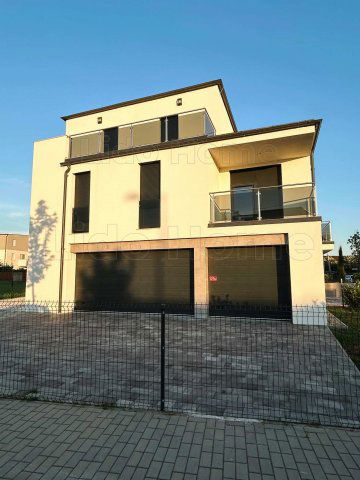 Eladó téglalakás, Budapesten, XVI. kerületben 115 M Ft, 3 szobás