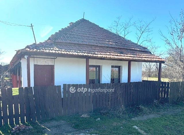 Eladó családi ház, Tiszanánán 44 M Ft, 3 szobás
