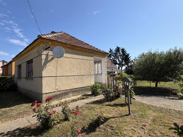 Eladó családi ház, Becsehelyen 16.5 M Ft, 2 szobás